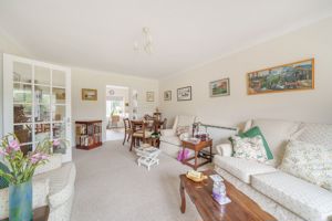 Living Room / Dining - click for photo gallery
